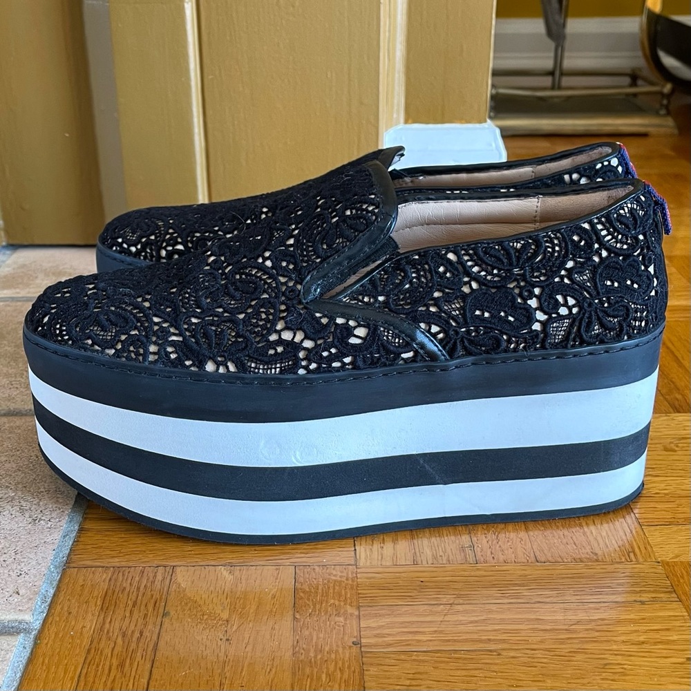 GUCCI Authentic Women’s Black Lace Floral Slip On Platform Sneakers